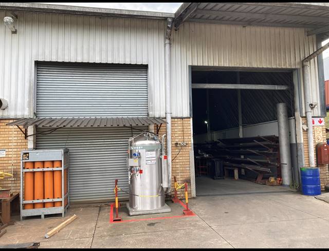 1,397M² WAREHOUSE TO LET IN MAHOGANY RIDGE